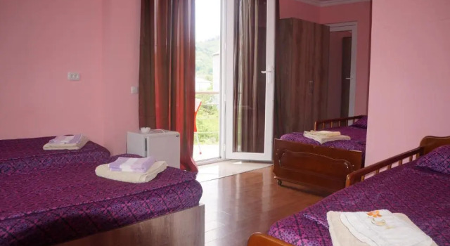 Двухместный номер Standard с балконом и с красивым видом из окна Gold Guest House
