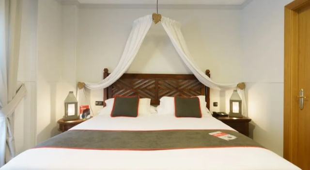 Двухместный номер Superior Hotel Reina Mora