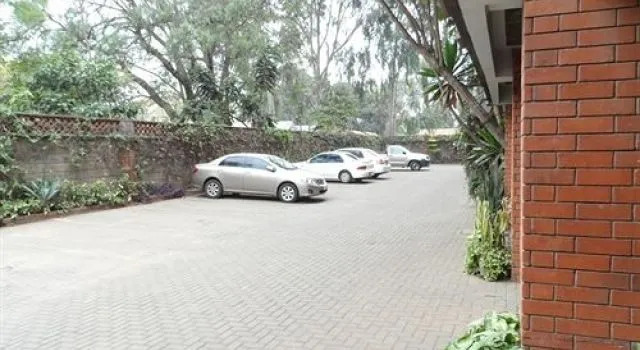 Wood Avenue Towers, Book Hotel Hotels in Nairobi with a Pool, Swimming Pool