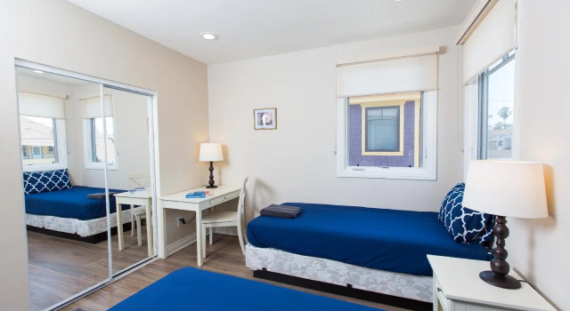 Los Angeles RoomRentals Harvard Heights