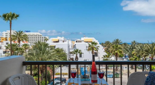 Студия 310 Great Location in las Americas, Sea Front!