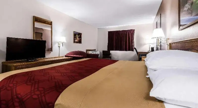 Двухместный люкс Rodeway Inn Holdrege