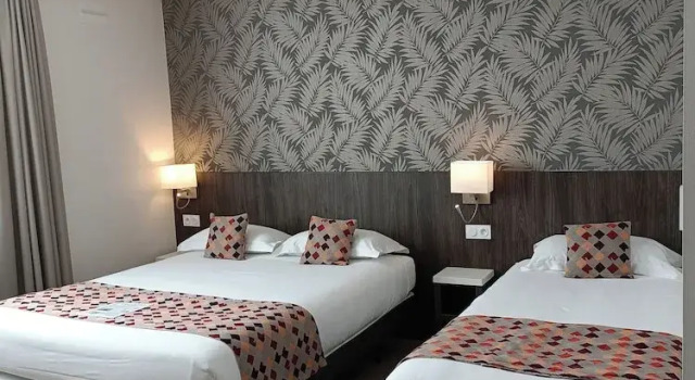 Номер Superior Brit Hotel Ploermel - Hotel de lHippodrome