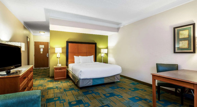 Двухместный номер Standard La Quinta by Wyndham St. Pete-Clearwater Airport