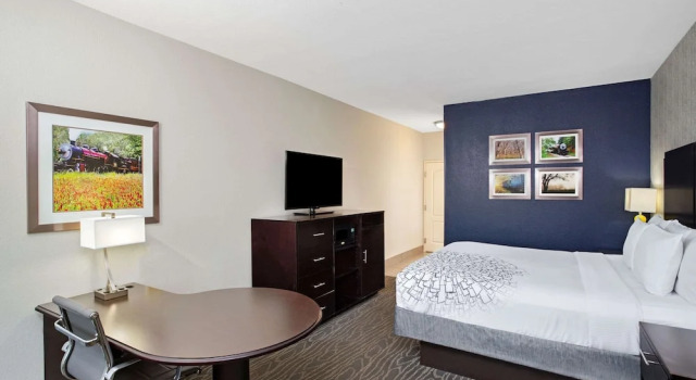 Двухместный номер Standard с частичным видом La Quinta by Wyndham Palestine