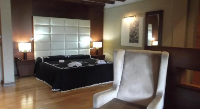 Полулюкс с балконом Hotel SPA Abadía de Los Templarios