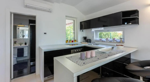 Apartment L & M