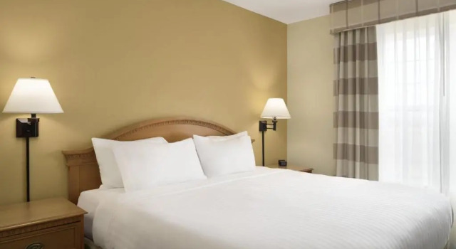 Двухместный люкс c 1 комнатой Country Inn & Suites by Radisson, Grinnell, IA