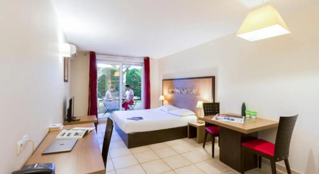 Студия с балконом Appart'Hotel Garden & City Rousset