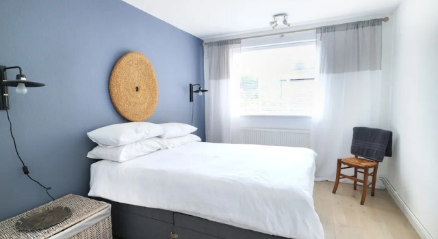 Newly Renovated 1 Bedroom Flat - Sleeps 4