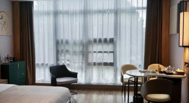 Люкс Morning Hotel (Poyang Administrative Center)