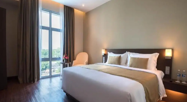 Dyrektorski dwuosobowy pokój z widokiem na miasto Astana Wing - Riverside Majestic Hotel