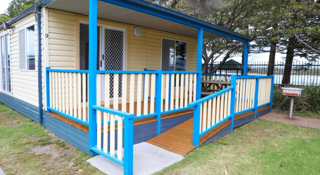 Семейный номер Standard с 2 комнатами с балконом Windang Tourist Park