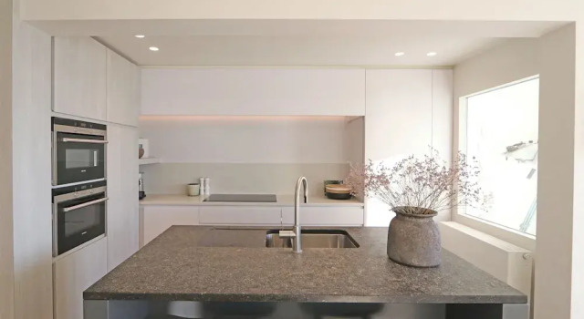 Апартаменты Apartment in Het Zoute Near Place Rubens