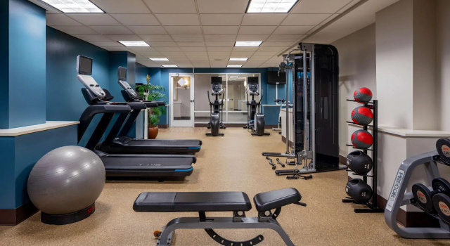 Кровать в общем номере Hilton Garden Inn Jackson Downtown