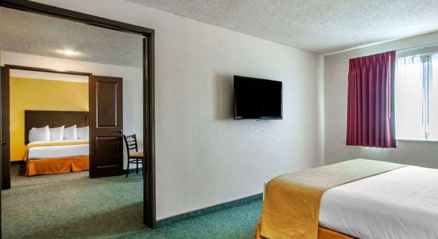 Четырёхместный люкс Quality Inn & Suites Springfield - Eugene North
