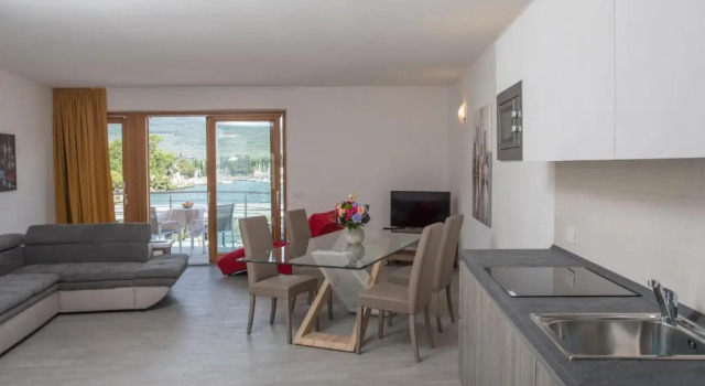 Апартаменты с видом на озеро Exclusive Suites Riva