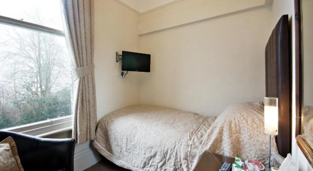 Bronte Guest House, Забронировать Гостевой дом Отели Северного Йоркшира с парковкой, Парковка