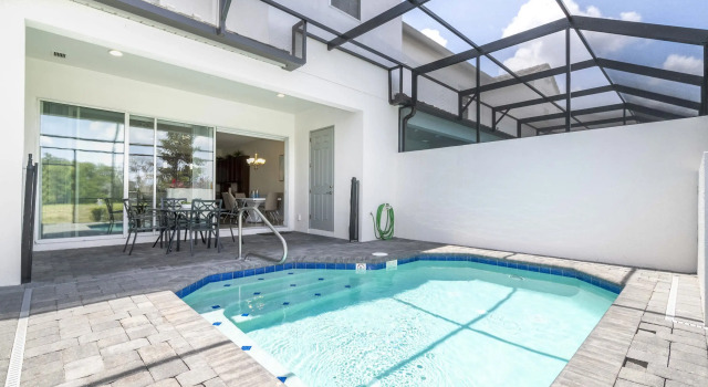 Splendid Four Bedroom Home w Pool Festival 154