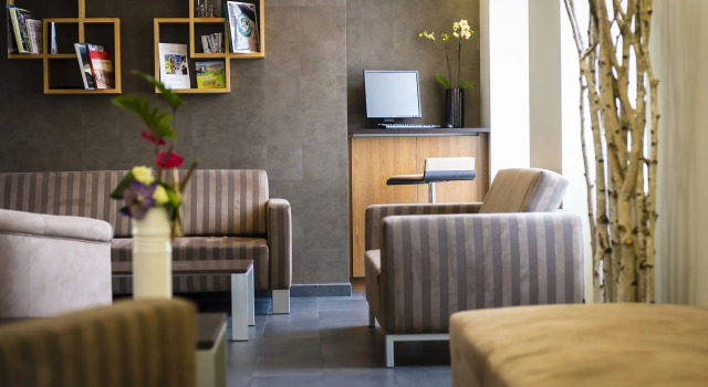 Hôtel Val-Vignes Colmar Haut-Koenigsbourg, The Originals Relais, 预订 酒店 圣伊波利特 Alsace Wine Route