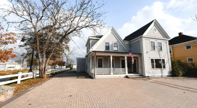 Коттедж Water Access 5-bed 2-bath Retreat