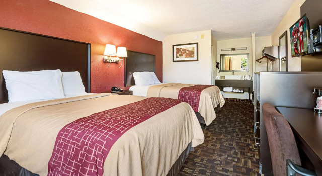 Четырёхместный номер Deluxe Red Roof Inn Anderson, IN