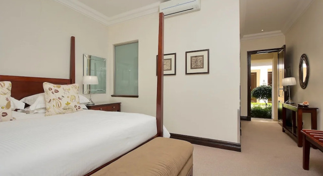 Люкс Deluxe с видом на сад The Syrene Boutique Hotel