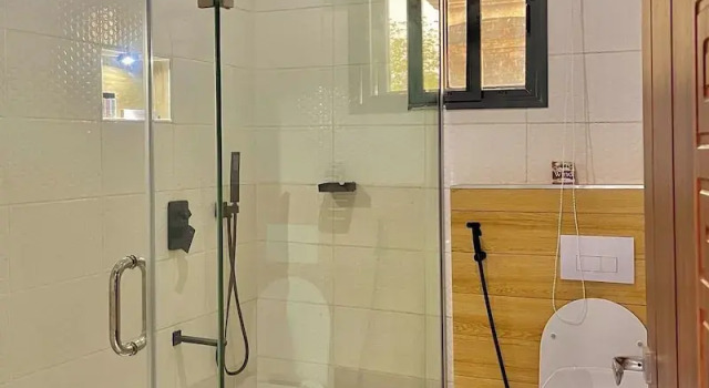 Апартаменты Economy Banora Apartment