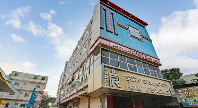 SPOT ON 45666 Pavan Residency, Prenota Hotel Tumkur 