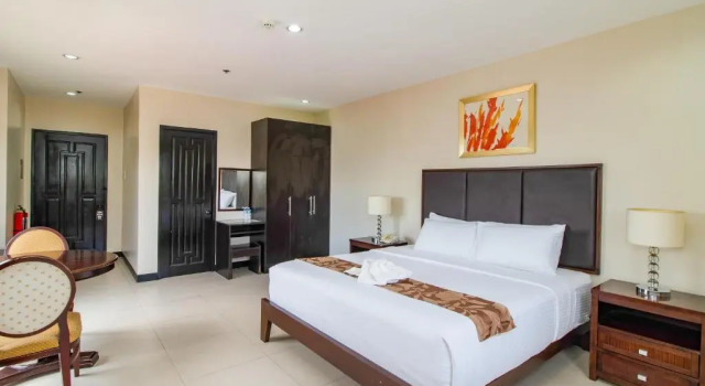 Люкс Main Hotel and Suites Cebu