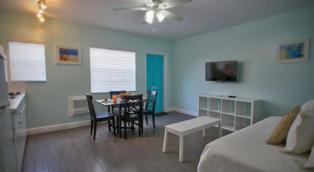 Люкс Standard c 1 комнатой Hollywood Beachside Boutique Suite