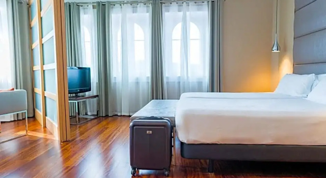 Полулюкс с видом на город Hotel Compostela