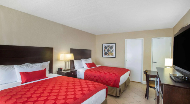 Четырёхместный номер Standard Ramada by Wyndham Venice Hotel Venezia