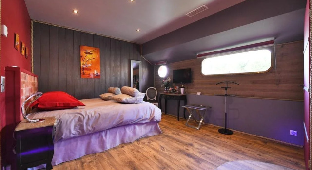 Péniche Tic et Tac, Book Hotel Aigues-Mortes Camargue