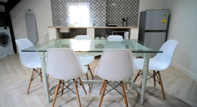Silom Apartment Close to BTS +WIFI+Netflix, Забронировать Апартаменты/квартира Отели Бангкока с парковкой, рядом с Спа-центр Health Land Сатхорн, Парковка