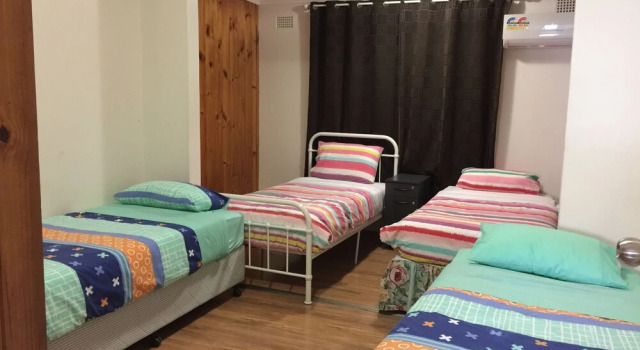 Happy Holiday Home, Забронировать Дом для отпуска Отели Херствилль с парковкой, Парковка