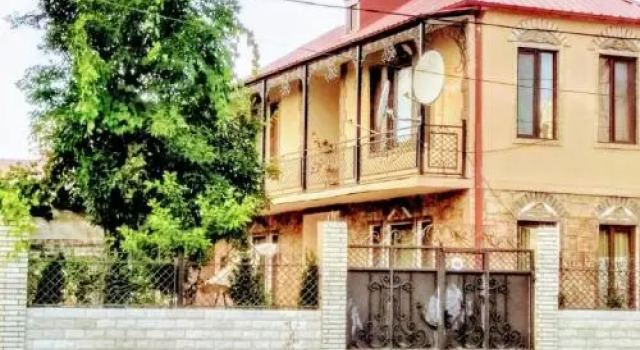 Georgian House, Book Hotel Batumi 