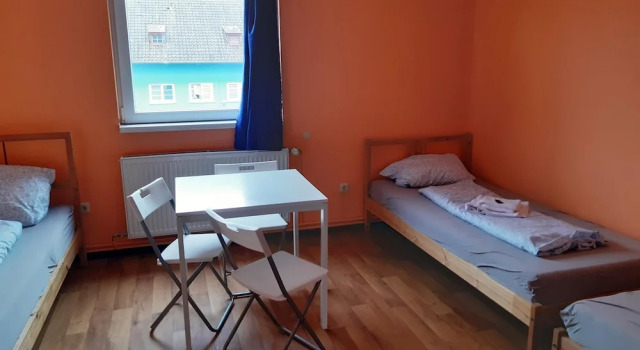 2-Rent Group Hostel Rooms&Apartments TUB19A, Varaa Huoneisto Hotellit Baijeri pysäköinnillä, Pysäköinti