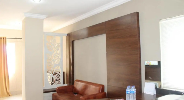 MTC Mega Mas Apartment, Rezervovat Apartmán Hotely v Sulawesi s parkováním, Parkování