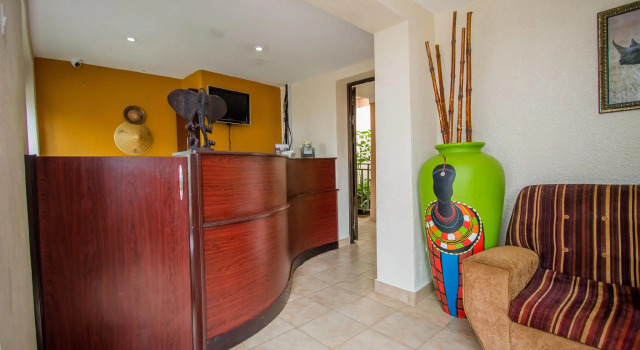 Tuzza Hotel, Book Hotel Bweranyangi 