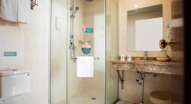 Люкс GreenTree Inn WuXi DongTing Leather City Express Hotel
