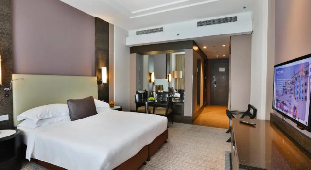 Двухместный номер Spacious с балконом Four Points by Sheraton Al Ain