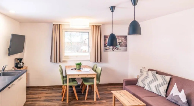 Апартаменты с 2 комнатами с балконом Haus Kristall