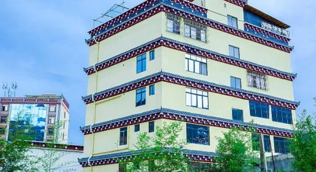 Batang Tuyuqing Inn, Book Hotel Batang Sichuan