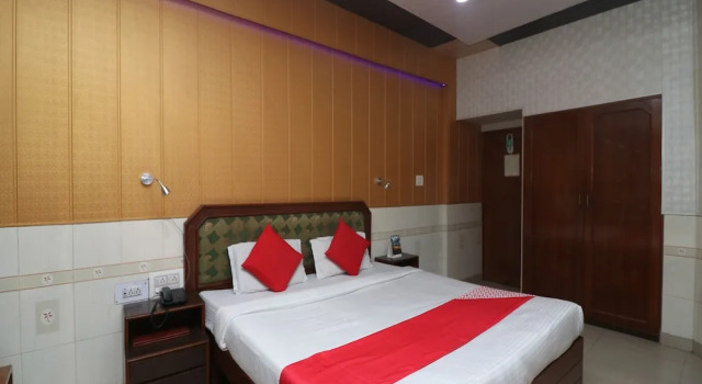 Himgiri Residency, Buchen Sie Hotel SPA-Hotels in Padra, SPA