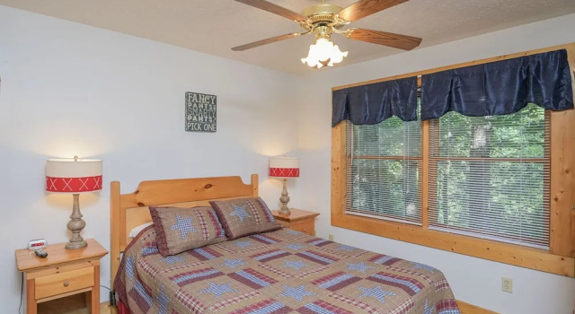 Pirates Cove by Heritage Cabin Rentals