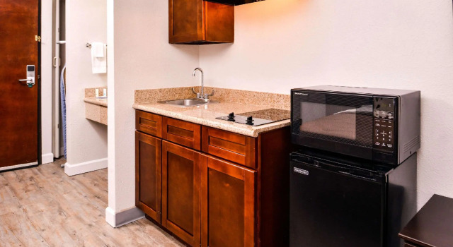 Четырёхместный номер Standard Quality Inn & Suites Beaumont