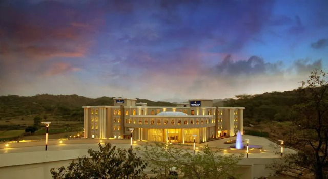 Golden Tulip Chandigarh - Panchkula, Rezervovat Hotel Hotely v Panchkula s parkováním, Parkování