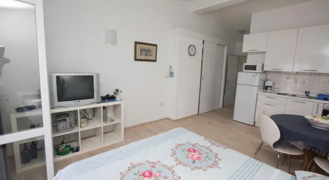 Apartments Luka