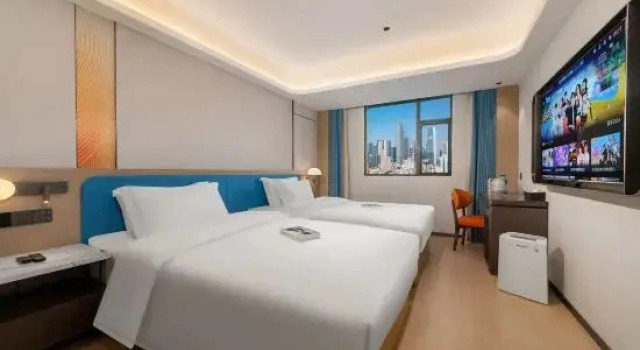 Одноместный номер Standard с видом на город Warm Yes Hotel